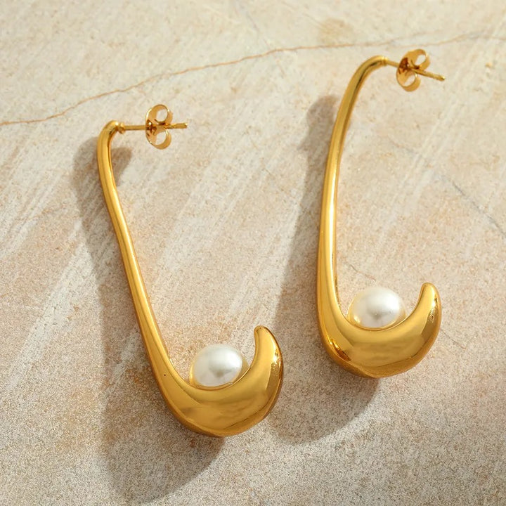Golden Curve Earrings – Minimalist