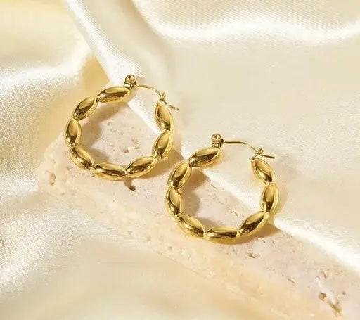 Hoop Earrings – Classic Gold