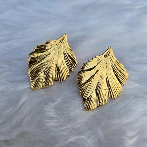 Leaf Stud Earrings – Gold Plated