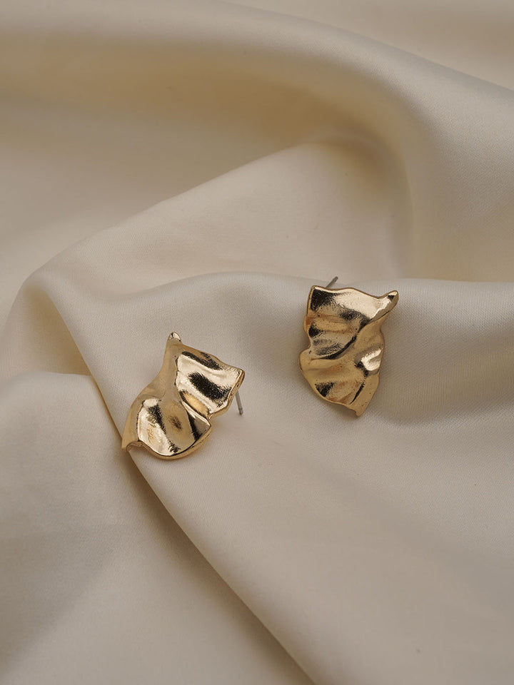 Wave Design Earrings – Minimalist