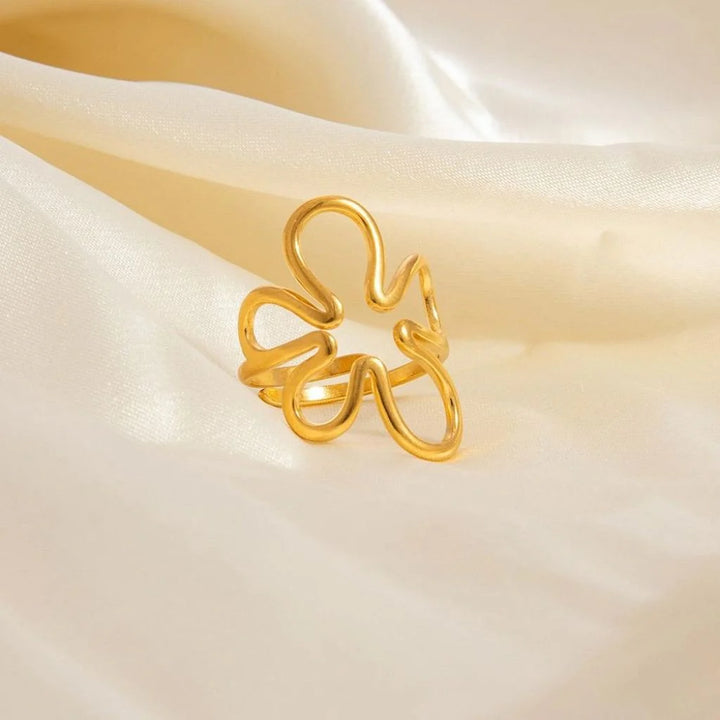 Daisy Flower Ring – Adjustable