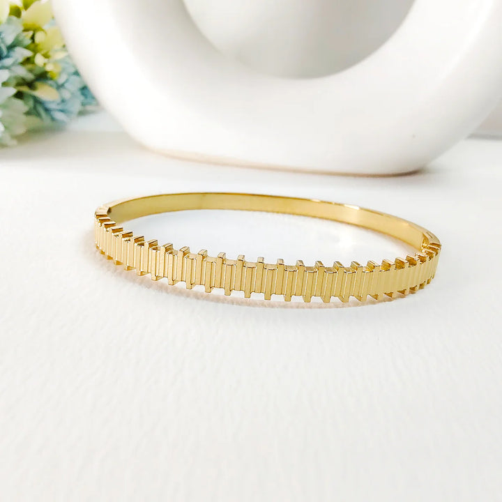 Bold Coils Bangle Bracelet