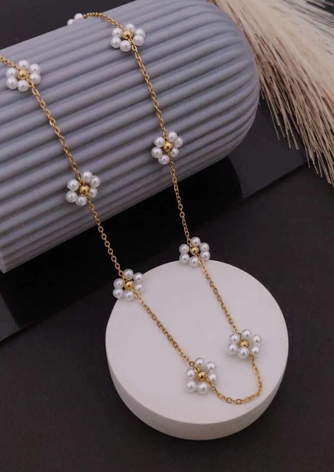 Anti Tarnish Daisy Pearl Necklace 18K Gold Plated