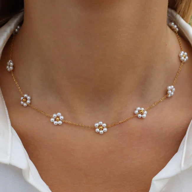 Anti Tarnish Daisy Pearl Necklace 18K Gold Plated