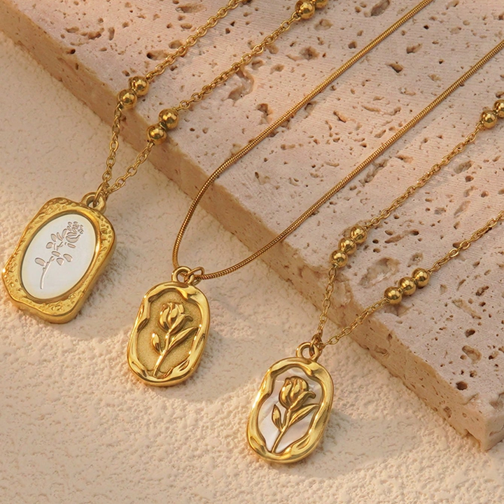 Flower Pendant Necklace – Dainty