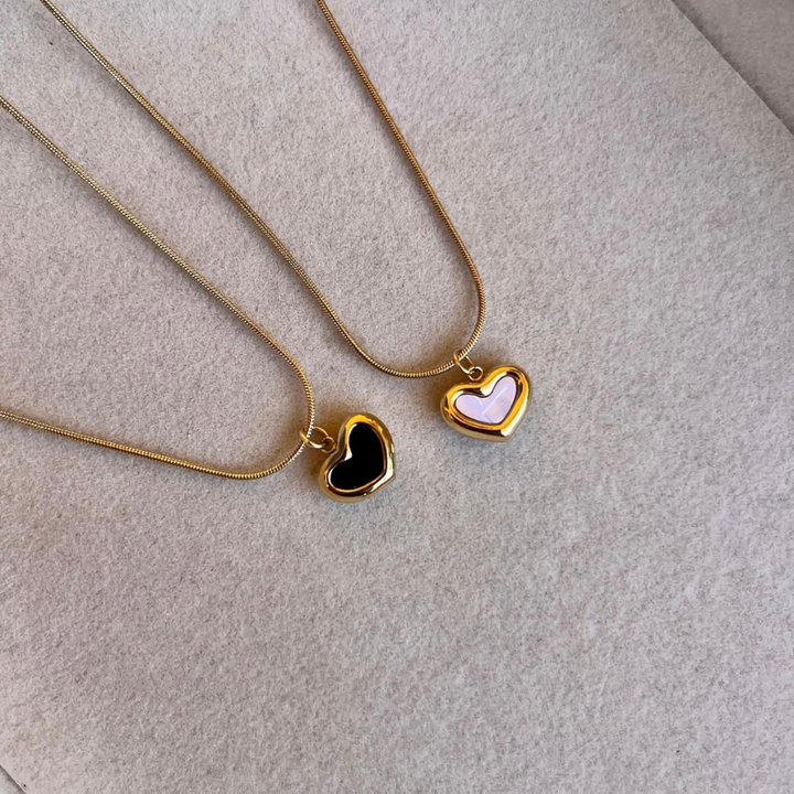 Heart Pendant Necklace – Romantic